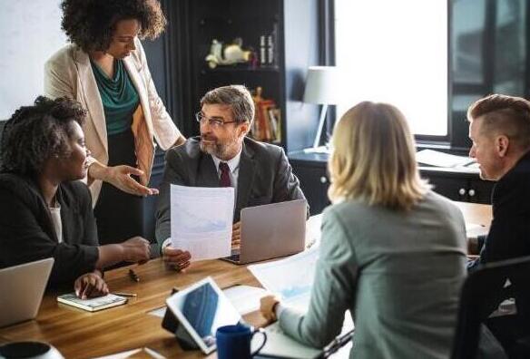 公司注冊的時候，選小規(guī)模納稅人還是一般納稅人？