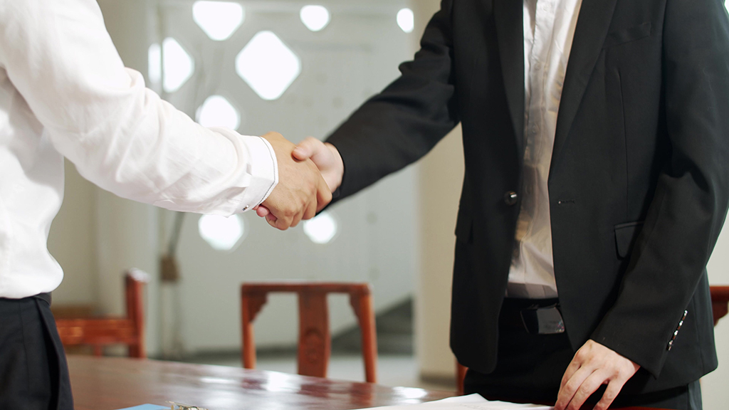 千庫網(wǎng)_實(shí)拍商務(wù)男性握手_攝影圖編號227967 千庫網(wǎng)_實(shí)拍商務(wù)男性握手_攝影圖編號227967