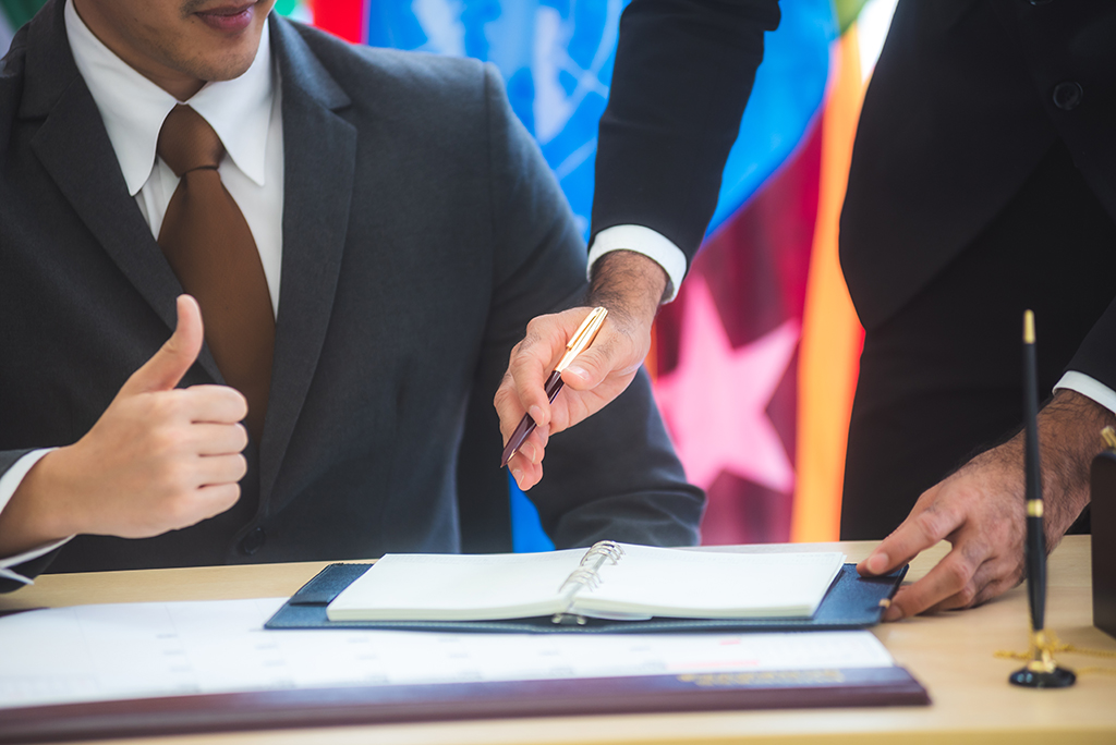 如何在國(guó)內(nèi)經(jīng)營(yíng)注冊(cè)的香港公司-詳細(xì)流程和費(fèi)用解析