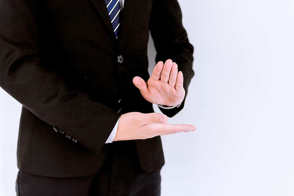 香港公司開戶指南：大陸公司必須了解的條件與風(fēng)險評估