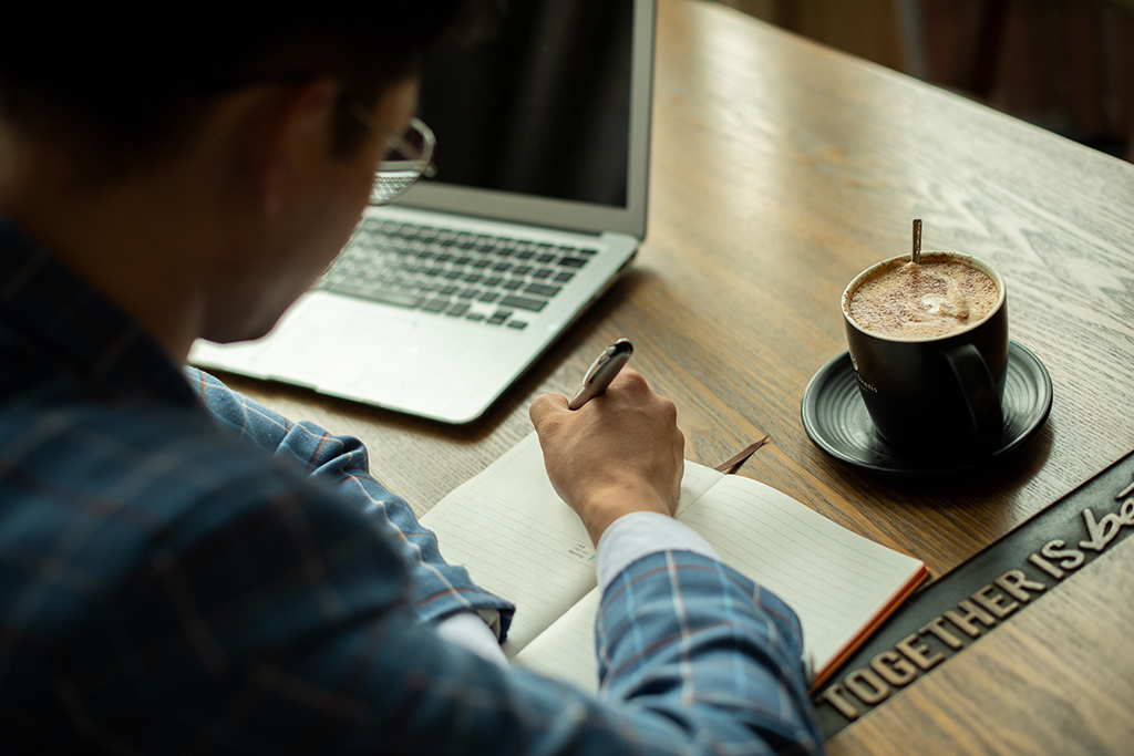 離岸公司香港開(kāi)戶文件，香港銀行在線開(kāi)戶