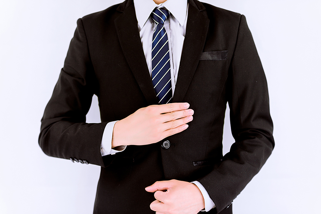 香港人如何在境內控股公司，需要哪些文件